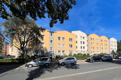 Frei ab 01.05.2026! 4-Zimmer-Wohnung im 2. OG mit Loggia und Gäste-WC