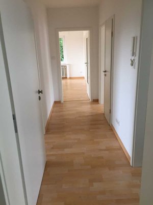 Attraktive, gepflegte 3-Raum-Wohnung mit Balkon in naturnaher  Lage!