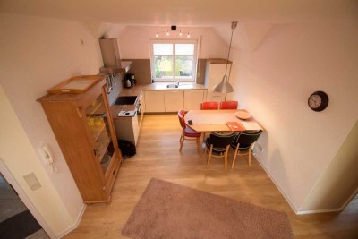 Blick zur Finkenburg  
Liebevoll gestaltete Maisonette-Wohnung im DG
+Balkon+Einbauküche+Stellplat