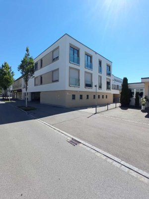 Exklusive 4-Zimmer-Penthouse-Wohnung mit Balkon und Einbauküche in Aichach