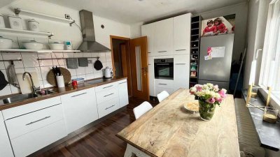 Schöne helle 3-Zi. Maisonette in Durmersheim mit Küche & Balkon