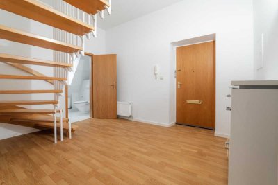 Wohntraum in Marienfelde - Maisonettewohnung im Dachgeschoss mit großer Terrasse und Blick ins Grüne
