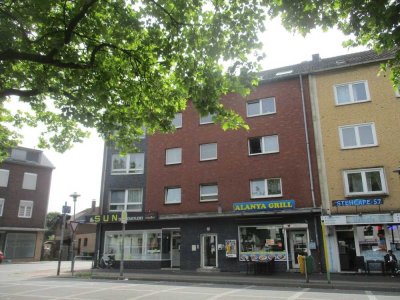 3 Zimmer mit Balkon, 3. OG, OB-Holten, VIER MONATE MIETFREI ZUR RENOVIERUNG