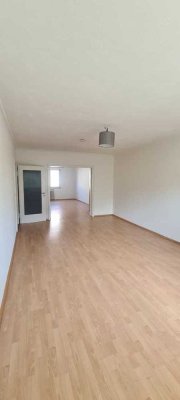 Großzügige 3-Zimmer-Wohnung mit 2 Balkonen in Mannheims Oststadt (weitere Bilder folgen)