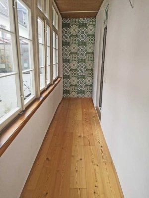 7362 - Großzügige 2-Zimmerwohnung mit Wintergarten im Altstadtring!