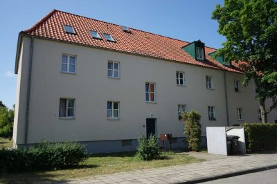 Wohnen im Grünen: 3-Zimmer-Wohnung mit Badewanne