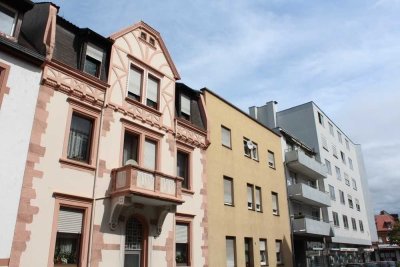 Helle und renovierte Wohnung mit Balkon in LU-Friesenheim