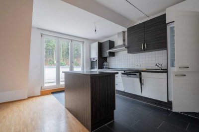 ++Provisionsfrei++Bezugsfreie 3,5 ZKB mit 2 Dachbalkonen und Carport in ruhiger Waldrandlage++Aufzug