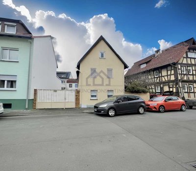 Besonderes sanierungsbedürftiges EFH mit Umbaumöglichkeit oder Abriss!