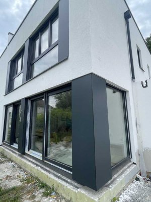 Moderne Neubau- Doppelhaushälfte in Hagen Fley, Haus am Waldrand