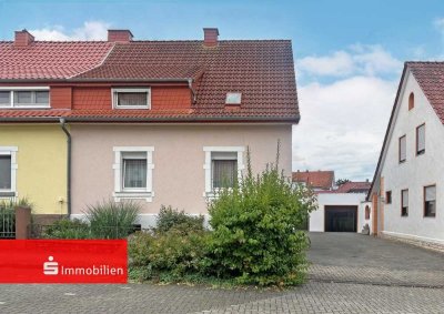 Doppelhaushälfte mit Handwerkerpotenzial und großem Garten in Hünfeld