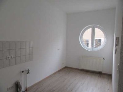 MODERN GESCHNITTENE 2 ZIMMER-WOHNUNG IN RUHIGER LAGE!
