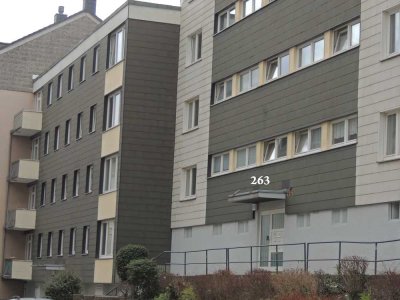 **WUPPERTAL-ZOOVIERTEL** APPARTEMENT 2 ZIMMER, KÜCHE, DIELE, BAD IM 2. OG. ZUM SELBST TAPEZIEREN