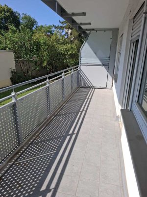 Geschmackvolle 1-Zimmer-Hochparterre-Wohnung mit riesigem Balkon in Frankenthal/Pfalz