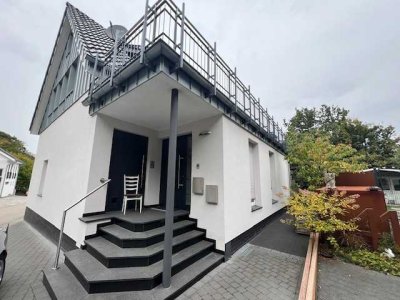 Liebevoll saniertes Ein-/Zweifamilienhaus am Schölerberg