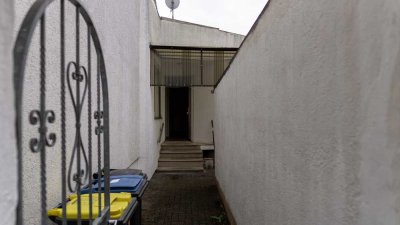 Helle 2-Zimmer-Wohnung mit Tageslichtbad in Köln-Worringen
