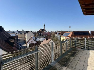 Helle, lichtdurchflutete Dachterrassen-Wohnung in zentralster Lage von Landshut zu vermieten