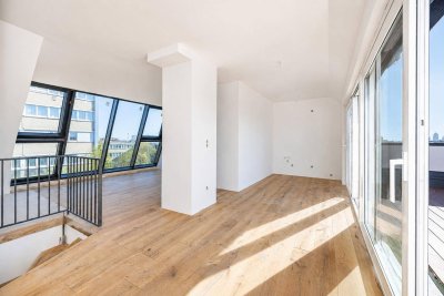 ERSTBEZUG: Dachmaisonette mit Südterrasse in charmantem Altbau
