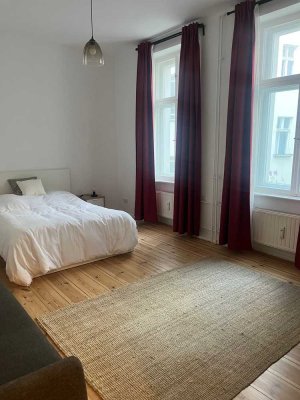 Bezugsfreie Altbauwohnung nahe Mauerpark