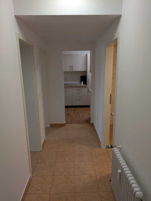 Helle 2-Zimmer-Wohnung (47 m²) mit Balkon und Aufzug in Stuttgart-Feuerbach – auch WG-geeignet