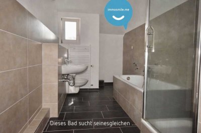 3 Zimmer • Dachgeschoss-Flair • TOP Bad mit Fenster, Dusche & Wanne • Laminat • TOP!