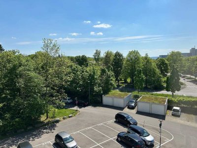 Stuttgart-Mönchfeld - so weit das Auge reicht!
Anschauen und sofort einziehen