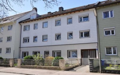 Große 2 Zimmer Wohnung mit eigenem Garten