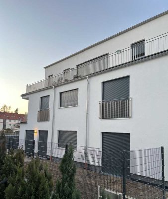 Attraktive und neuwertige 3-Raum-Wohnung mit gehobener Innenausstattung mit Balkon in Peine