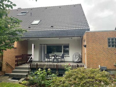 Gepflegtes 4-Zimmer-Haus mit Sauna, Garage und wunderschönem Garten Nähe Golfplatz