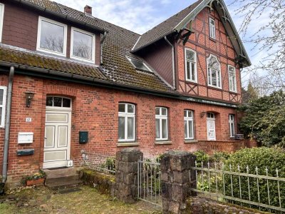 Nachhaltige, hochwertig neu-renovierte 4 Zimmer-EG-Wohnung mit Terrasse / Garten in Ehlbeck