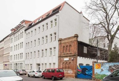 *Wohnen in der Neustadt Magdeburgs - 2-Zimmer-Wohnung mit EBK*