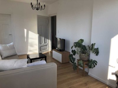 Schöne ruhige 70qm Altbauwohnung in Hochparterre