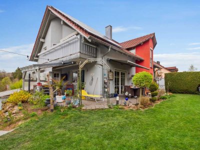 Sehr gepflegtes Mehrfamilienhaus, teils vermietet, in Nittendorf/Undorf