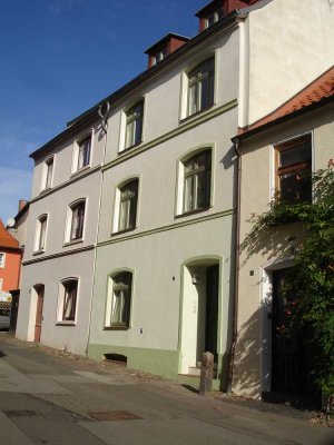 Einfach schön - Marktplatznahe geräumige 2-Raum-Wohnung