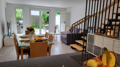 Möbliertes (fully equipped) Reihenmittelhaus auf Zeit / Fully equipped house for rent on time