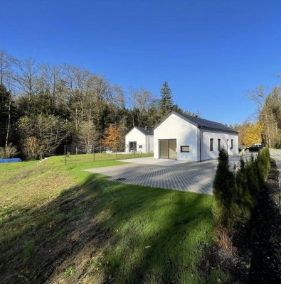 Moderne Doppelhaushälfte in Seiersberg Pirka - Erstbezug mit 300 m² Garten - mit Option auf Asuweitung bis zu 800 m² , Terrasse und 3 Stellplätzen - Jetzt zugreifen