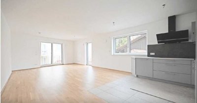 Helle 2-Raum-Wohnung mit Balkon und Einbauküche in Ebersberg