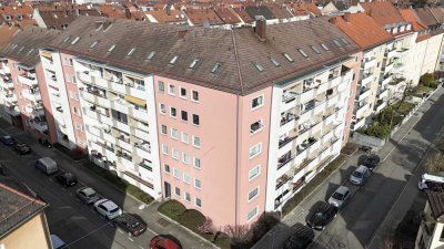 Gepflegte Eigentumswohnung mit Loggia, Aufzug & Stellplatz