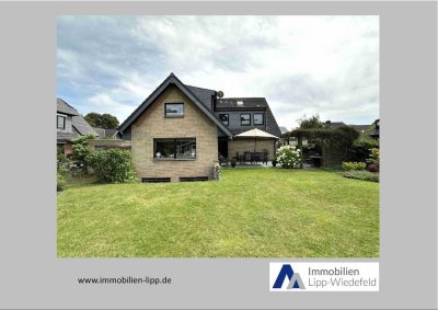 Gepflegtes Einfamilienhaus mit Einliegerwohnung und Traumgarten in begehrter Wohnlage von Kempen