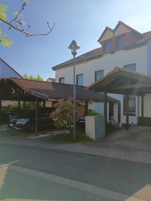 Freundliches und vollständig renoviertes 5-Raum-Reihenhaus in Neu Anspach Neu-Anspach
