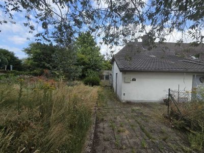 zentral gelegendes Grundstück mit Altbestand in Arsbeck zu verkaufen