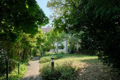 **Traumhafter Blick: 4-Zimmer Maisonette-Wohnung mit großer Terrasse in Stuttgart-Sillenbuch**