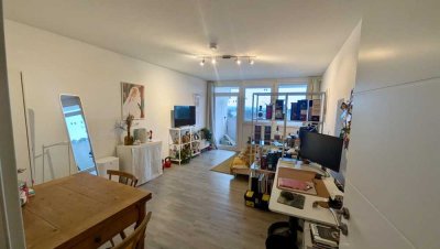 Helle 2-Zimmer-Wohnung mit Balkon und Weitblick über Erlangen