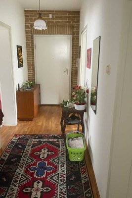 Charmante, möblierte 3-Zimmer-Wohnung mit Terrasse und Garage – sofort bezugsfrei