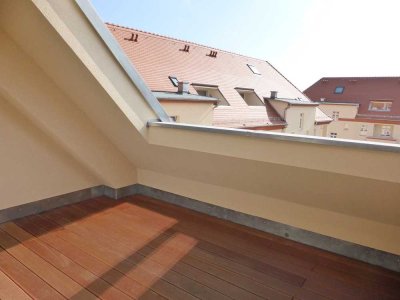 Moderne 2-Raum-Wohnung über den Dächern des "Tilia-Carré" - Denkmalsanierung 2015!