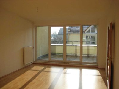 Sonniges Dachgeschoss: 4-R.-Wohnung mit gemütlicher Dachterrasse (Südseite)