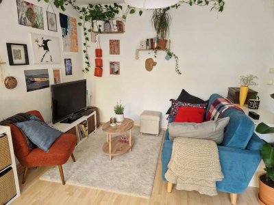 !! ZUR UNTERMIETE für 1 Person (Dezember - März): 2-Zimmer Wohnung am Bahnhof Haunstetterstraße