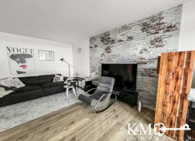 Komfortabel wohnen: Modernisierte Wohnung mit Balkon, Aufzug und Stellplatz in Liederbach