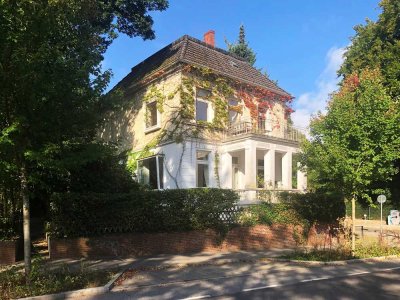 Verwunschene Villa am Goßlerspark in Blankenese