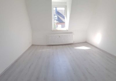 Schöne renovierte und teilmöblierte 2-Zimmer Wohnung in Oberhausen Marienviertel